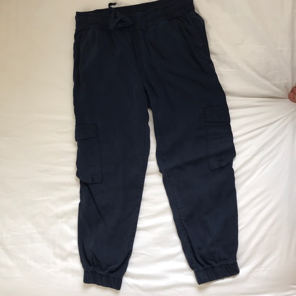 Bella Dahl Flap pocket jogger in Navy - S - Picture 4 of 8